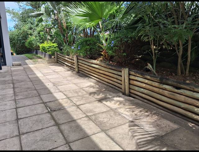 4 BEDROOM HOUSE FOR SALE IN PALM LAKES ESTATE